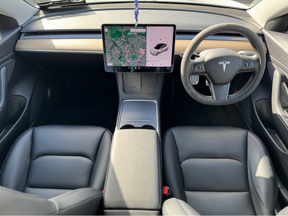 2020 Tesla Model 3 - image 13