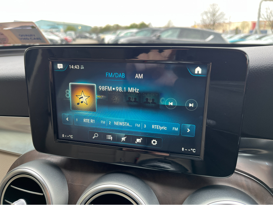 2021 Mercedes-Benz GLC Class - image 20