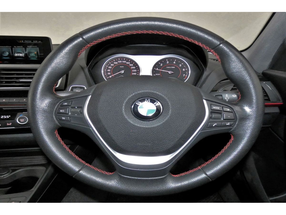 2017 BMW 1 Series - image 17