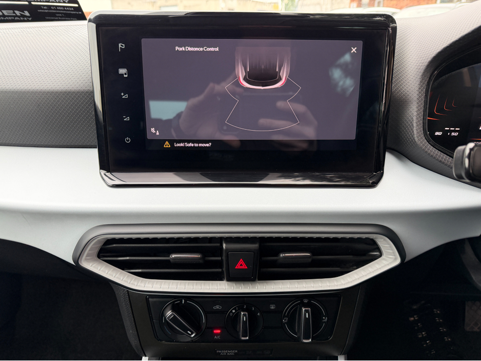 2023 SEAT Arona PARKING SENSORS..APPLE CARPLAY & ANDROID AUTO €17,950