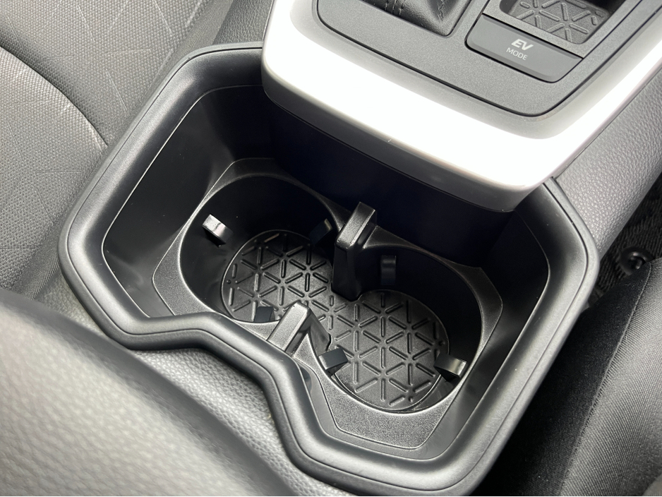 2022 Toyota Rav4 - image 16