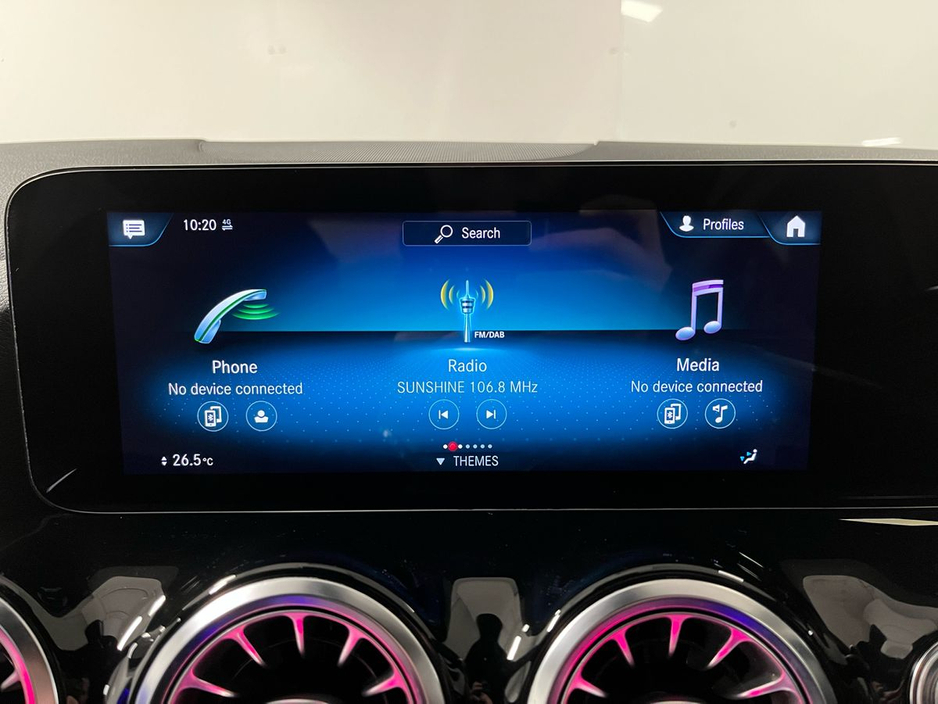 2022 Mercedes-Benz GLA Class - image 21