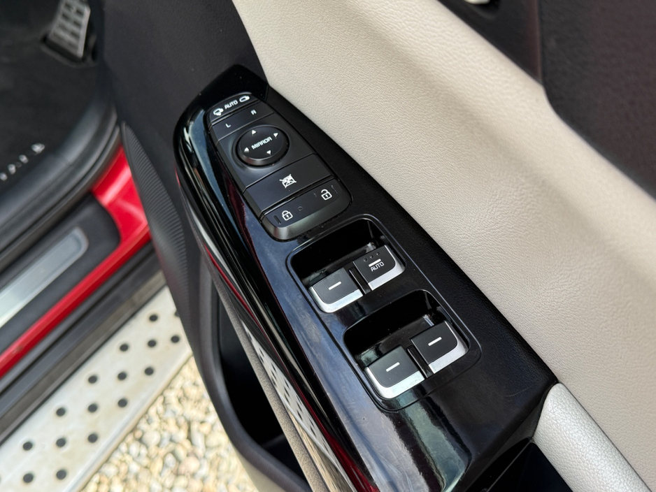 2018 Kia Sportage - image 17