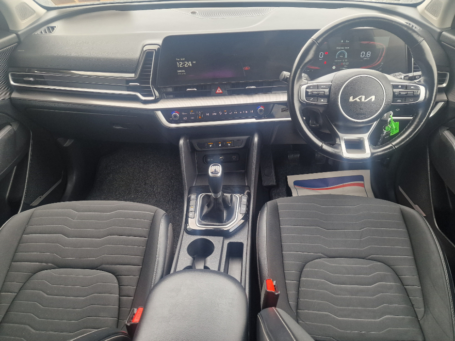 2022 Kia Sportage - image 6