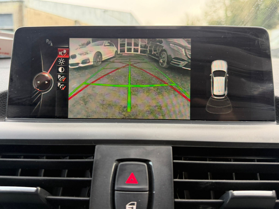 2016 BMW 1 Series - image 11