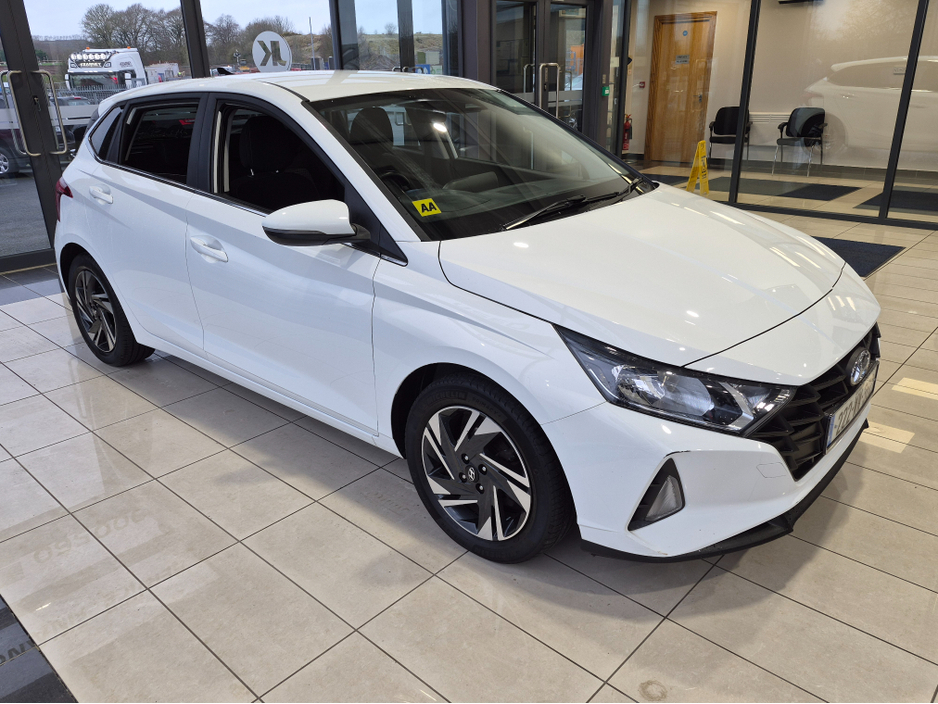 2022 Hyundai i20 - image 2