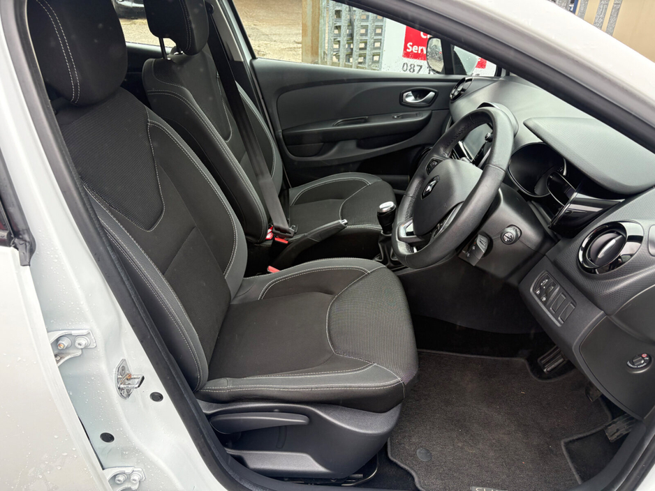 2016 Renault Clio - image 9