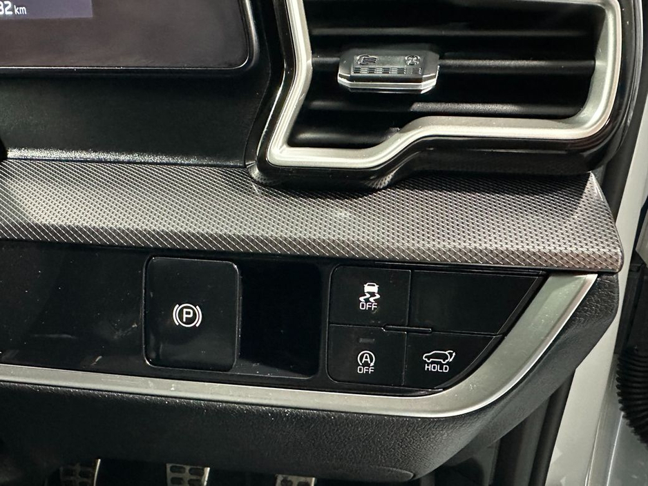 2023 Kia Sportage - image 25