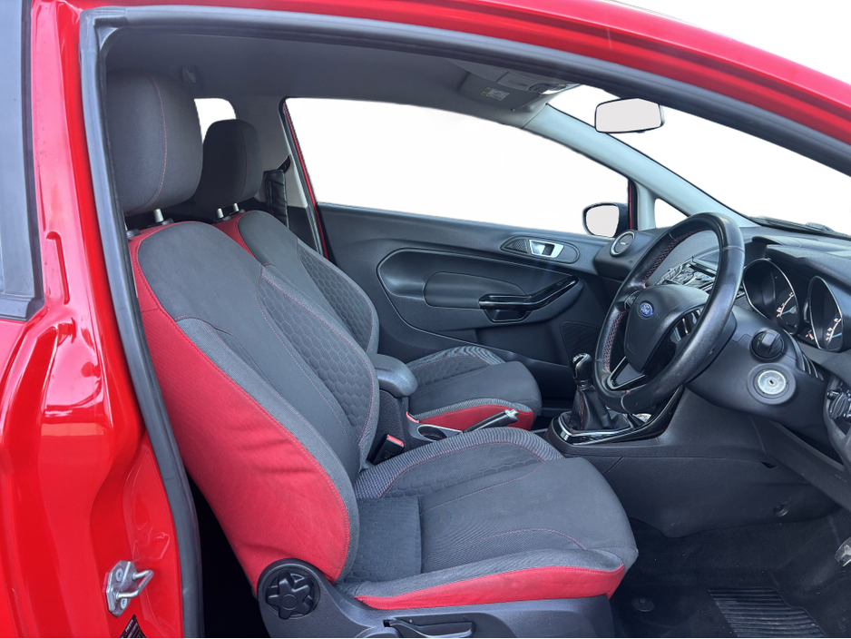 2015 Ford Fiesta BLACK EDITION 1.0 125PS M5 2DR €9,650