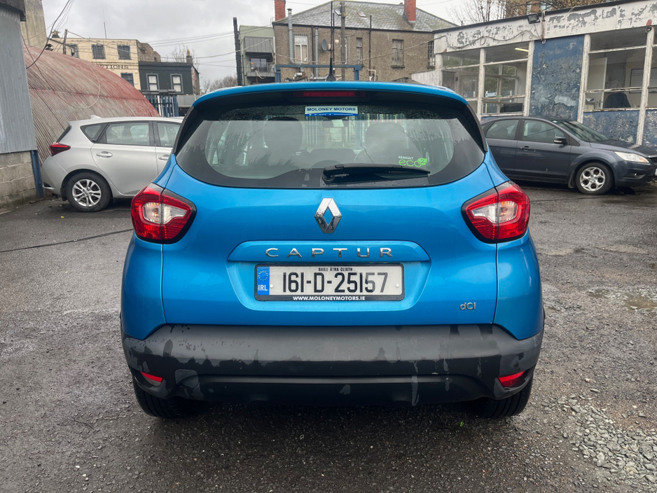 2016 Renault Captur - image 4