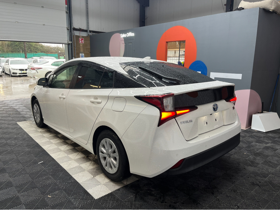 2022 Toyota Prius - image 4