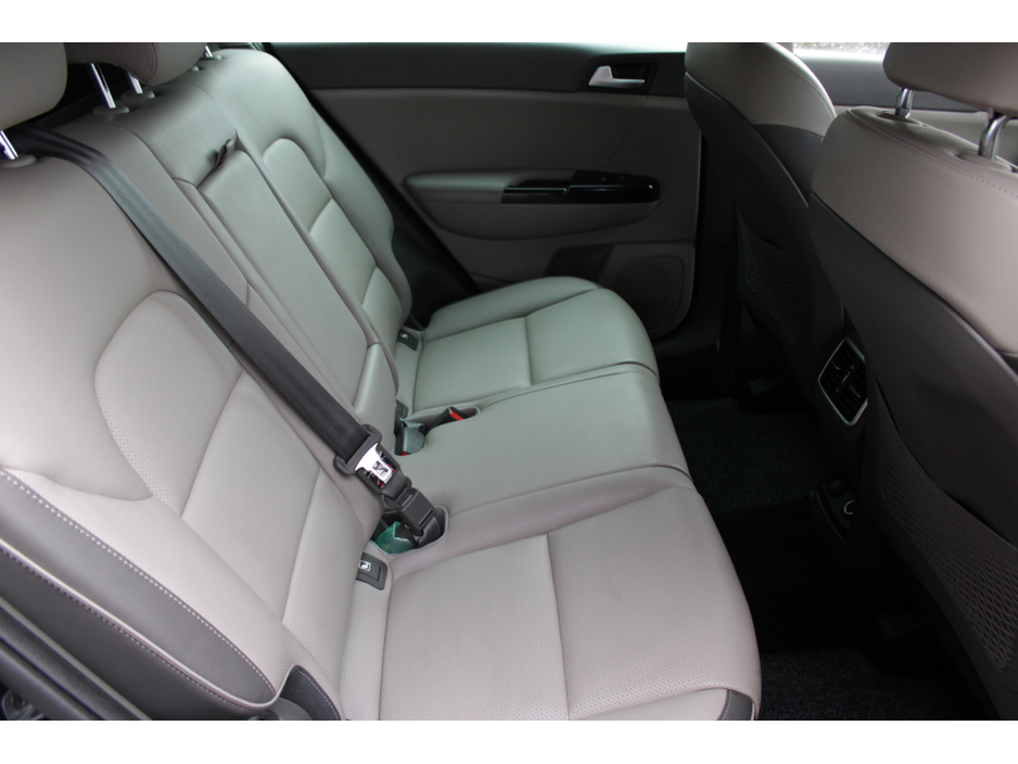 2017 Kia Sportage 1.7CRDI PLATINUM 5DR ESTATE // ONLY 100,000 KMS // IMMACULATE CONDITION THROUGH OUT // BUY WITH CONFIDENCE AA AND SIMI APPROVED DEALER 2026 // FINANCE ARRANGED //TRADE INS WELCOME // €14,950