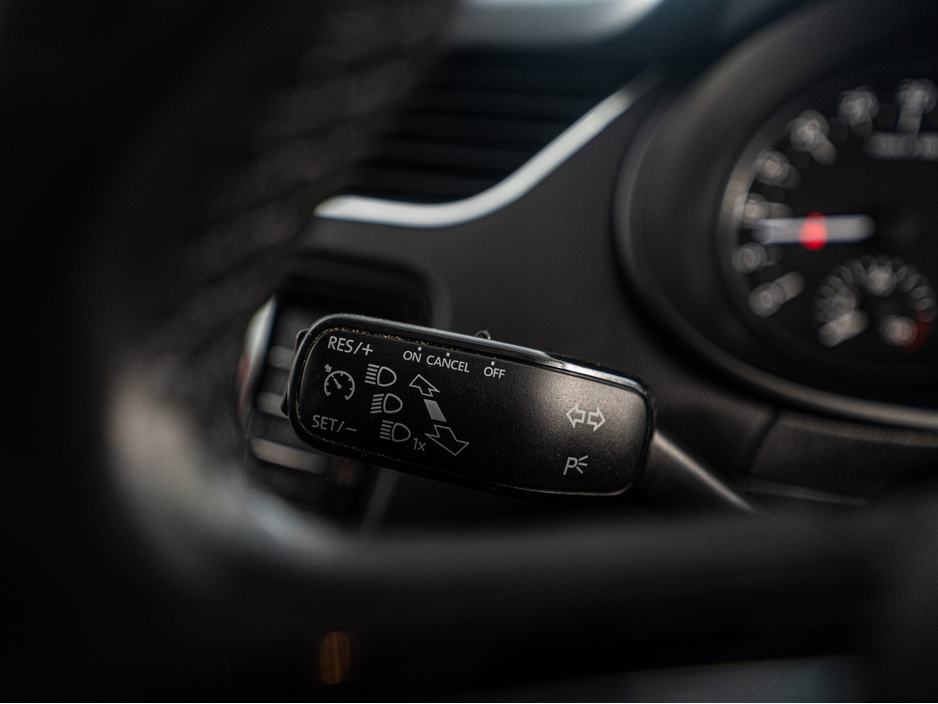 2015 Skoda Octavia - image 19