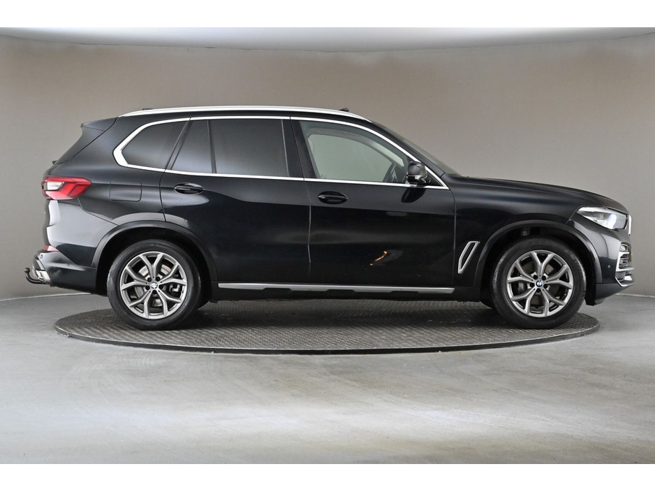 2019 BMW X5 - image 11