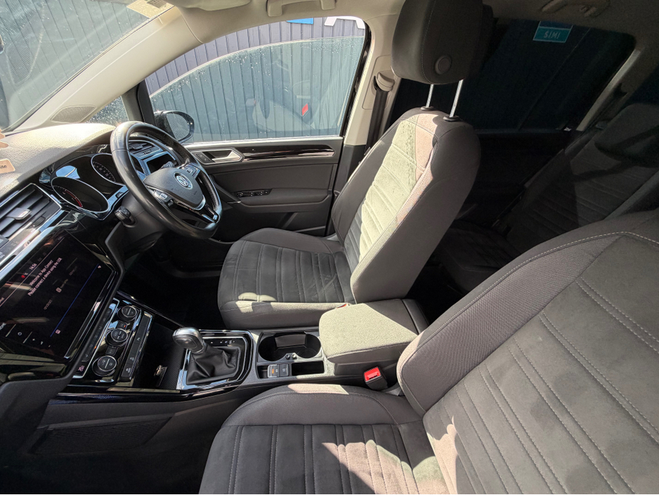 2017 Volkswagen Touran - image 46