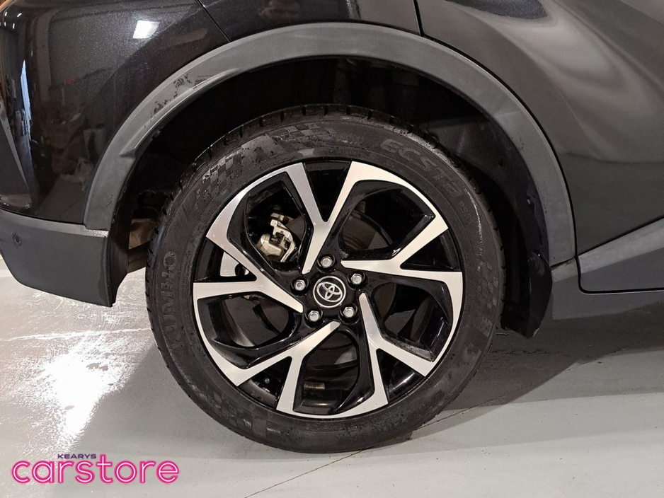 2018 Toyota C-HR - image 14