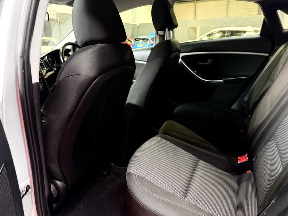 2014 Hyundai i30 - image 12