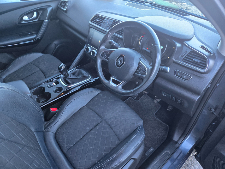 2020 Renault Kadjar - image 8