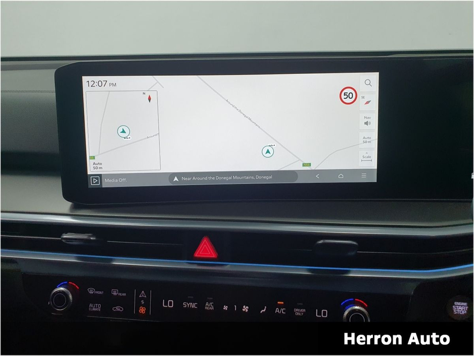 2025 Kia Sorento - image 15