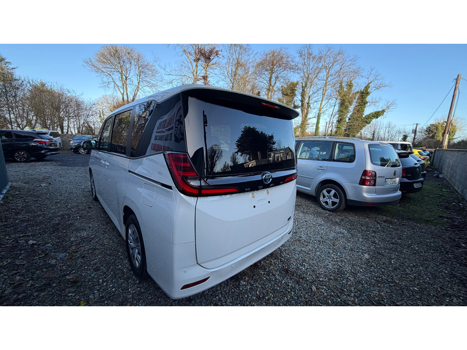 2022 Toyota Noah  €35,500
