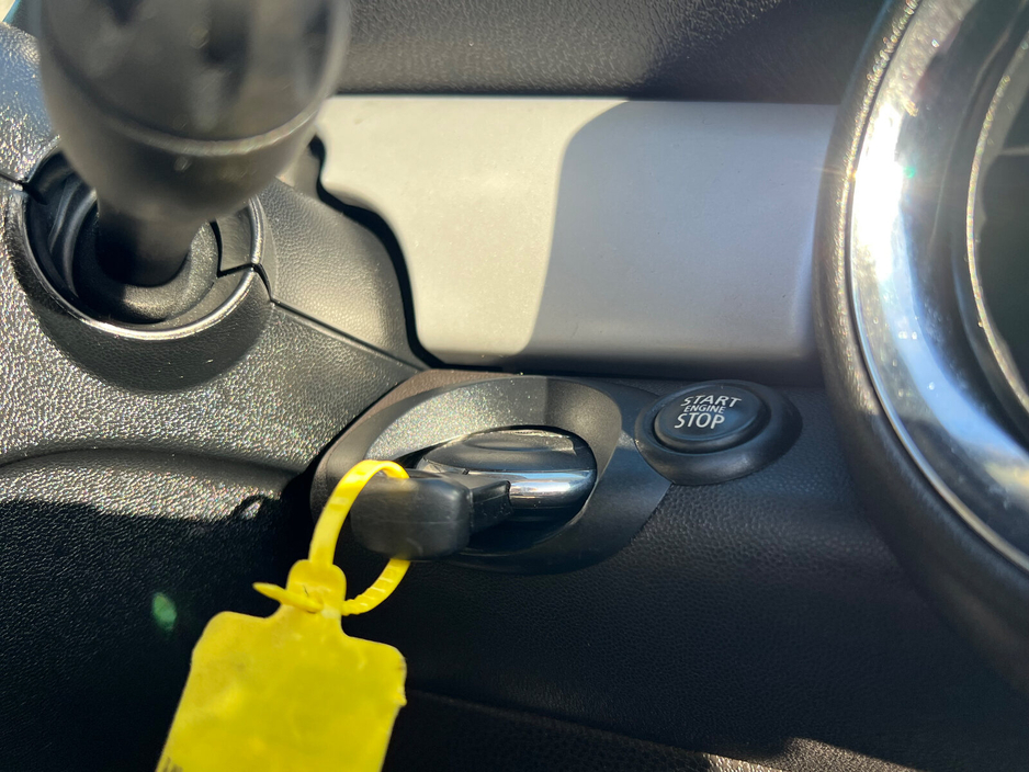 2013 MINI Hatch  €8,950