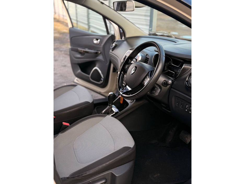 2016 Renault Captur - image 23