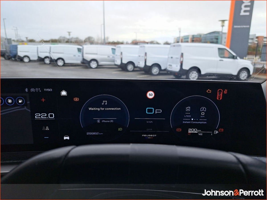 2025 Peugeot 3008 1.2 MHEV 145bhp eDCS6 Allure €40,900