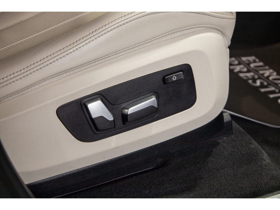 2022 BMW X5 xDrive45e M Sport €64,950