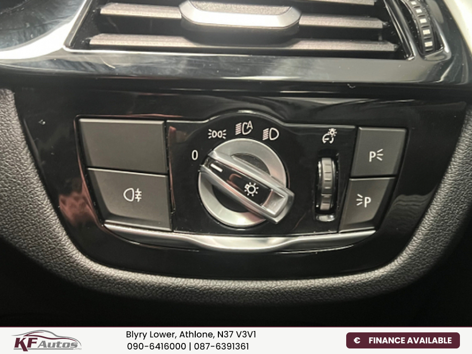 2022 BMW 5 Series - image 31