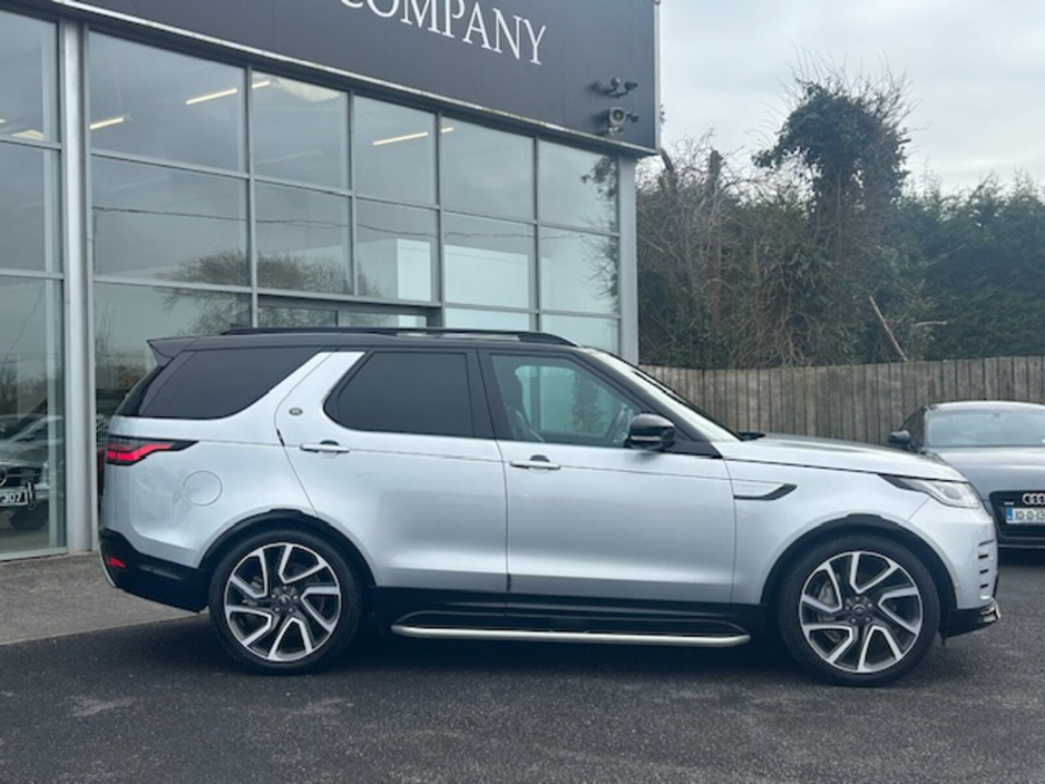 2024 Land Rover Discovery - image 10