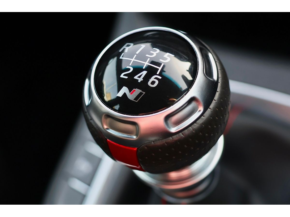 2024 Hyundai i30 - image 11