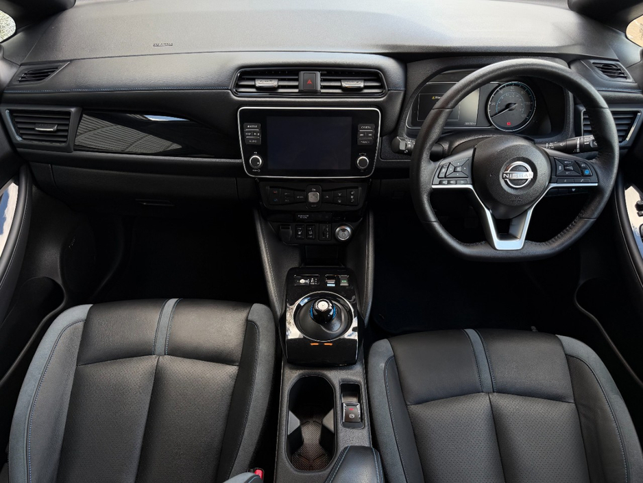 2024 Nissan Leaf - image 9