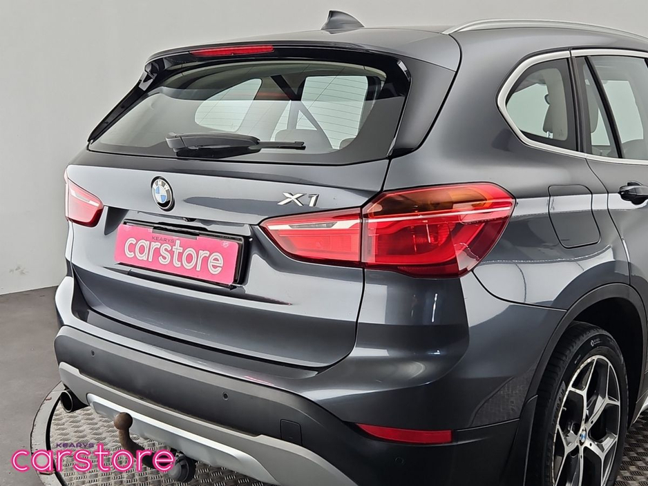 2017 BMW X1 - image 15