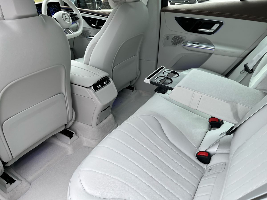 2025 Mercedes-Benz EQE - image 18