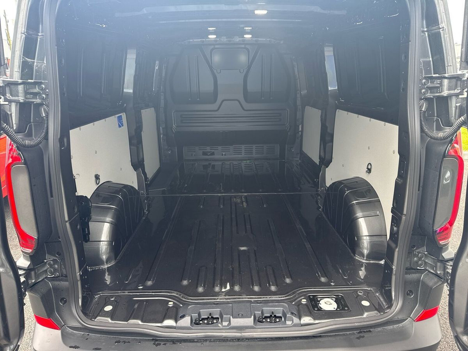 2025 Volkswagen Transporter  €42,475