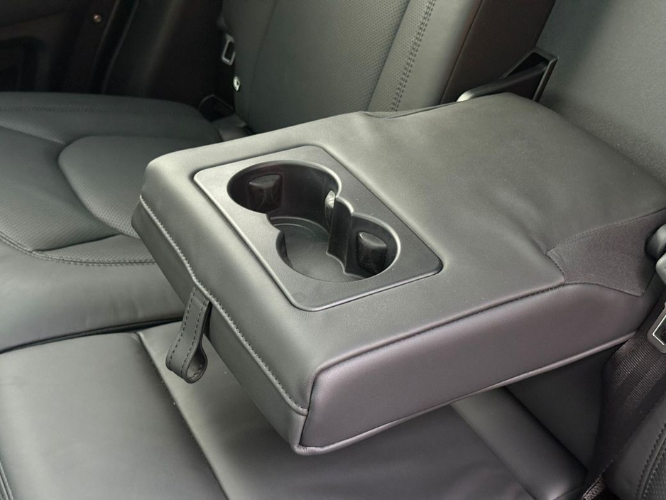 2025 Land Rover Defender - image 33