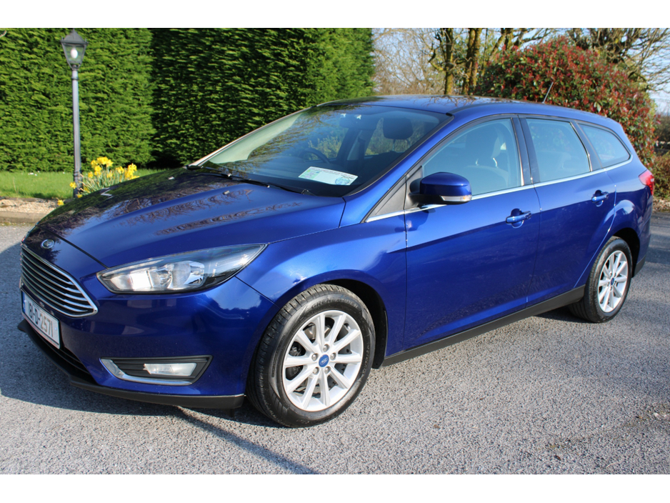 2018 Ford Focus - image 2