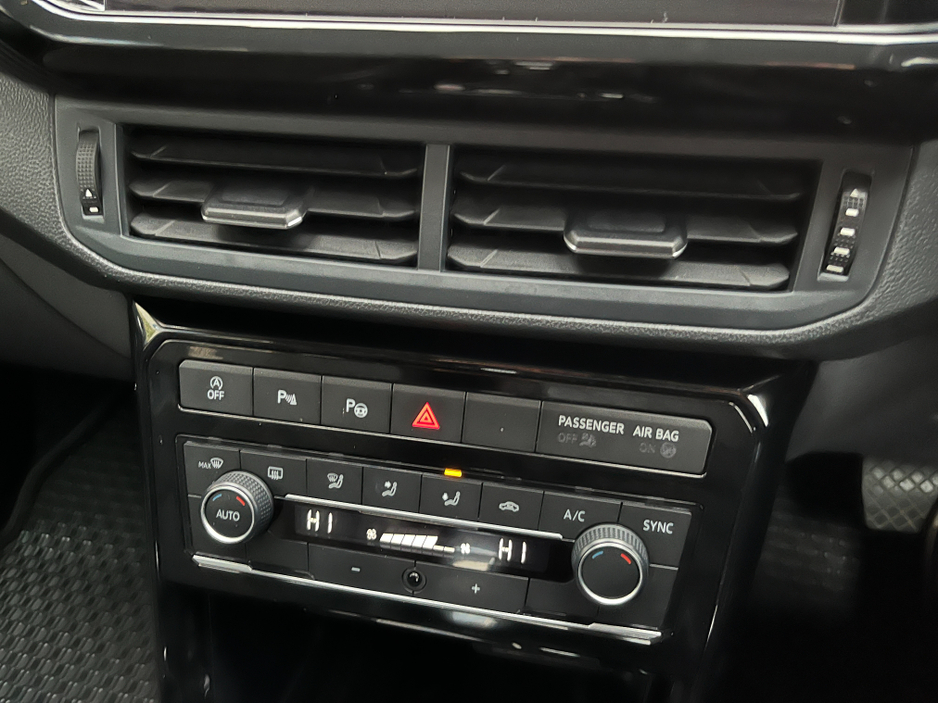 2020 Volkswagen T-Cross 1ST EDITION AUTOMATIC 1.0 PETROL //KEYLESS ENTRY//HALF LEATHER SEATS//REVERSE CAMERA// €21,950