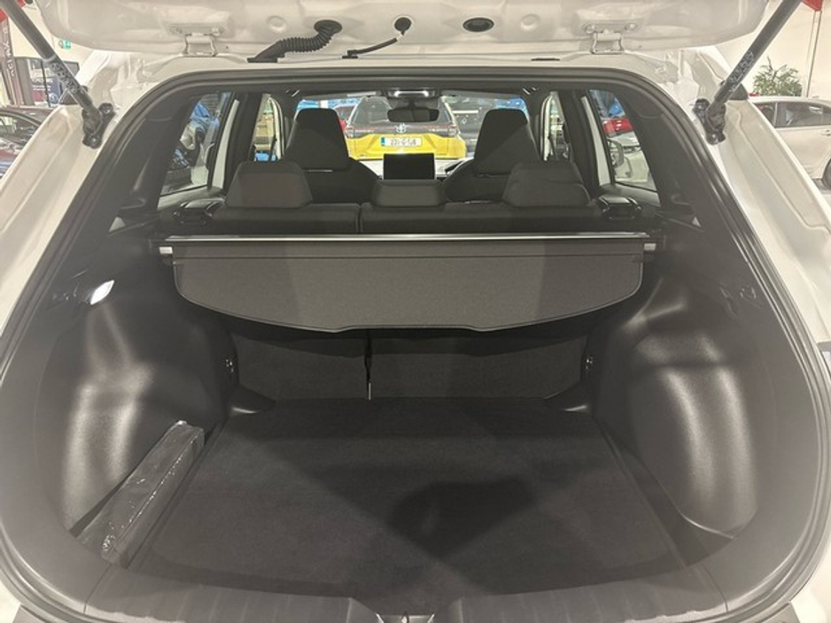 2025 Toyota Corolla Cross 1.8 SPORT HYBRID AUTO €40,450