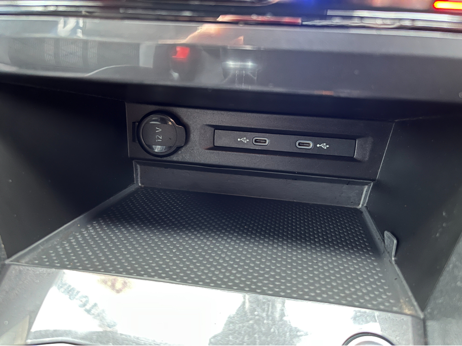 2023 Volkswagen Tiguan Allspace R-LINE 7 SEATER AUTOMATIC 2.0 TDI DIESEL //SAT NAV//ADAPTIVE CRUISE CONTROL//REVERSE CAMERA//HEATED SEATS AND STEERING WHEEL// €42,950