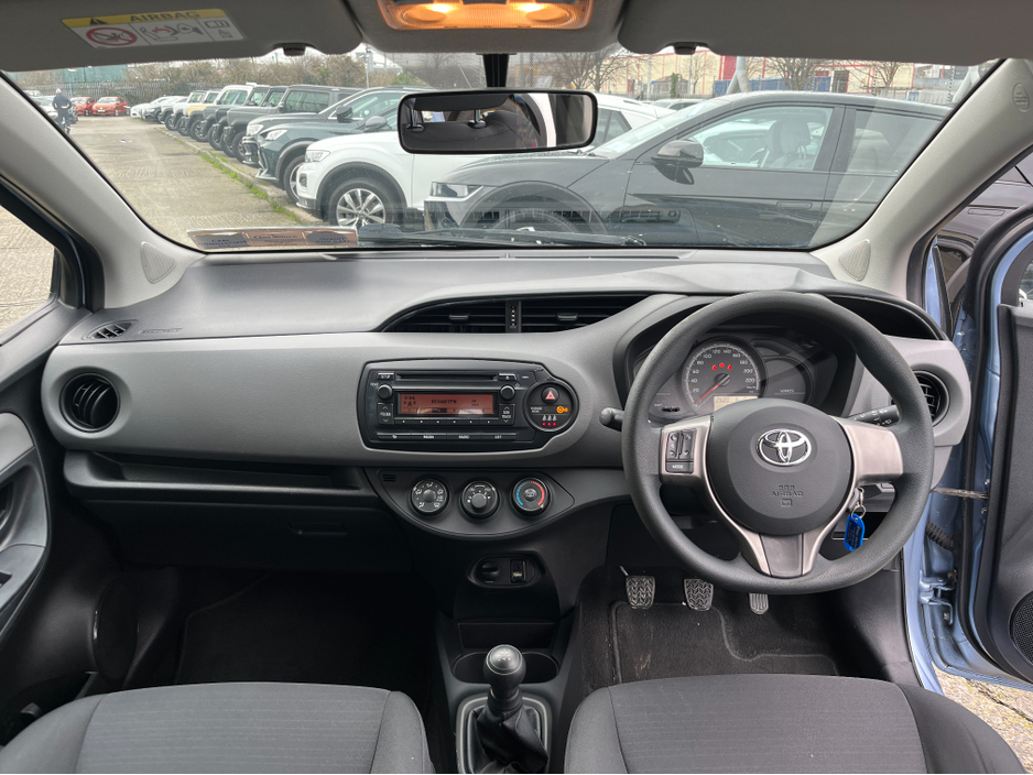 2015 Toyota Yaris TERRA 1.0 PETROL €8,950