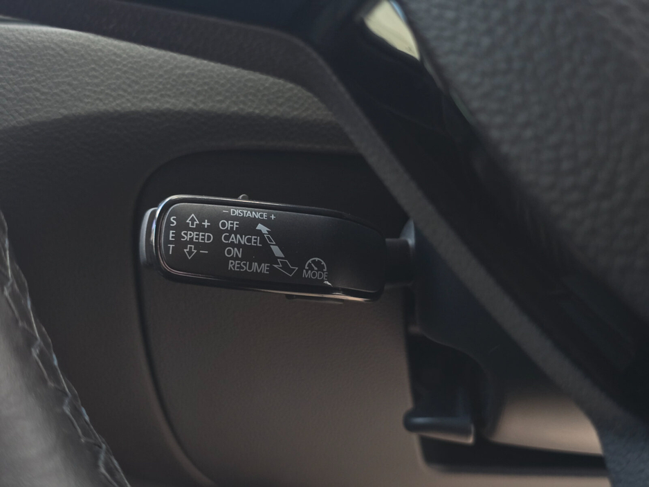 2018 Skoda Superb - image 43