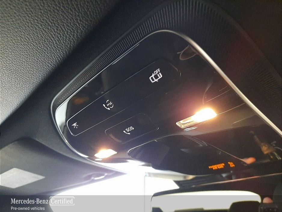 2023 Mercedes-Benz SL Class AMG MERCEDES-AMG SL 43 €99,950