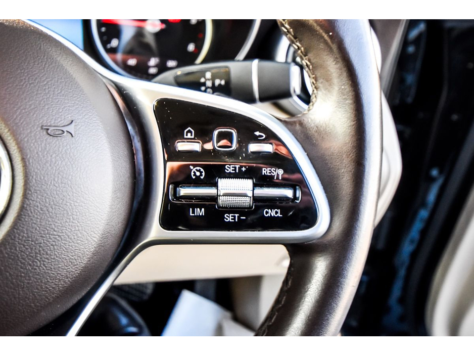 2022 Mercedes-Benz GLC Class - image 23