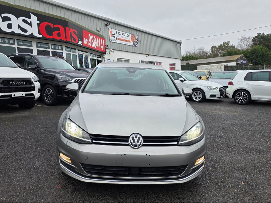 2017 Volkswagen Golf LEATHER BLACK SEATS 1.4 HIGHLINE EDITION -REVERSE CAMERA  - CARPLAY - ANDROID AUTO- BLIND SPOT REAR TRAFFIC ASSIST - DISCOVER PRO - €16,950