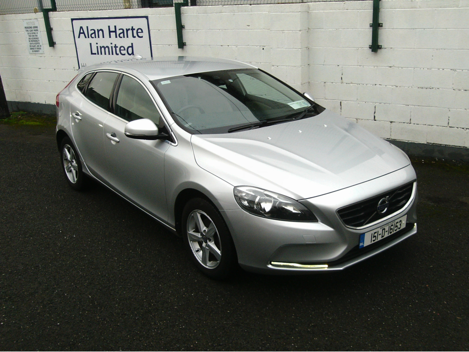 2015 Volvo V40 1.6 D2 SE ** FSH (Volvo ) ** 1 Owner  ** €11,745