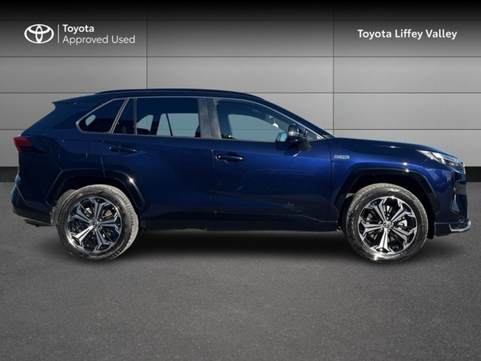 2025 Toyota Rav4 - image 3