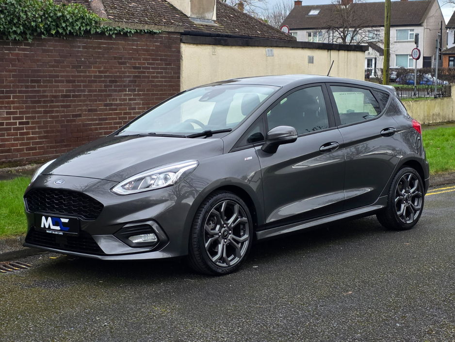 2018 Ford Fiesta - image 10