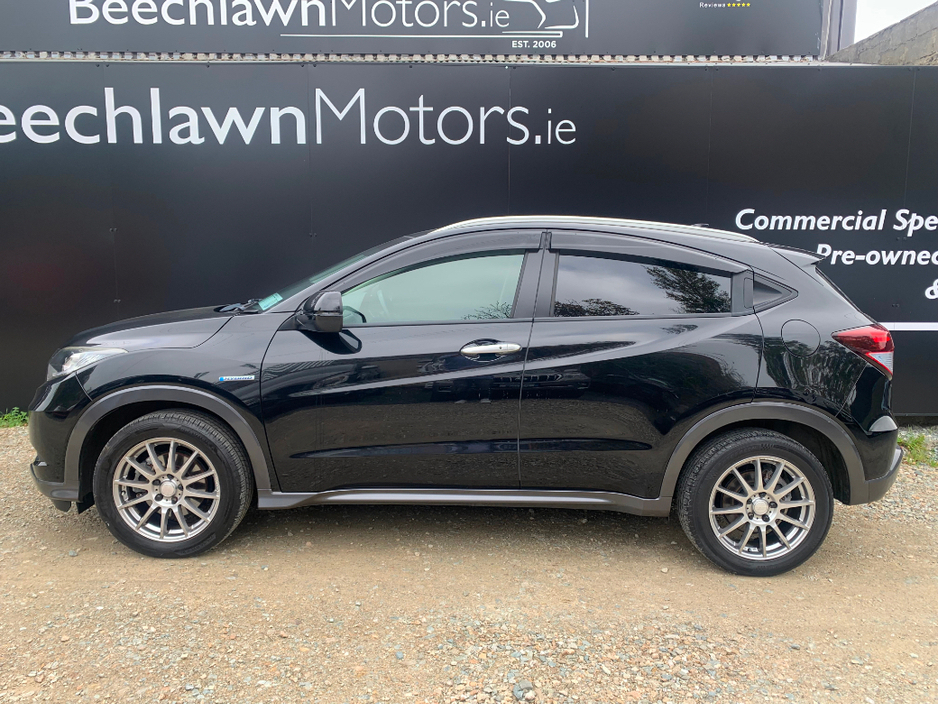 2014 Honda Vezel 1.5 HYBRID 5DR // 09/26 NCT AND €180 ROAD TAX // AIR CON, REVERSE CAMERA AND BLUETOOTH // €10,950