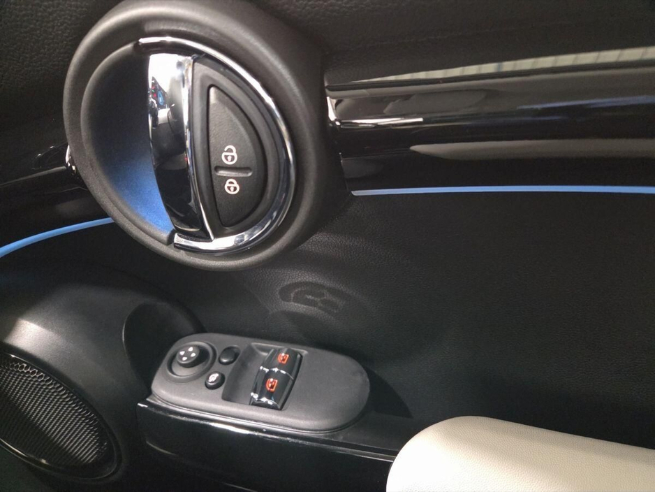 2024 MINI Hatch - image 23